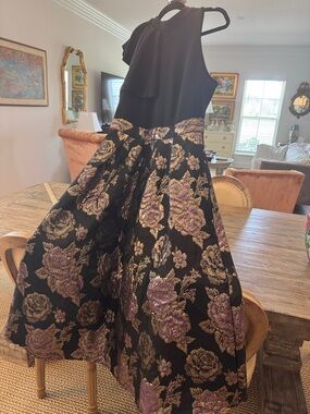 Elegant Black Floral A-Line Evening Skirt